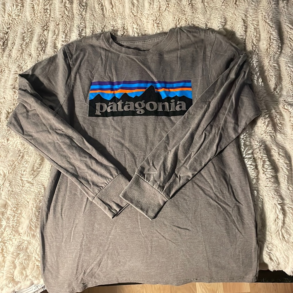Long sleeve gray Patagonia shirt